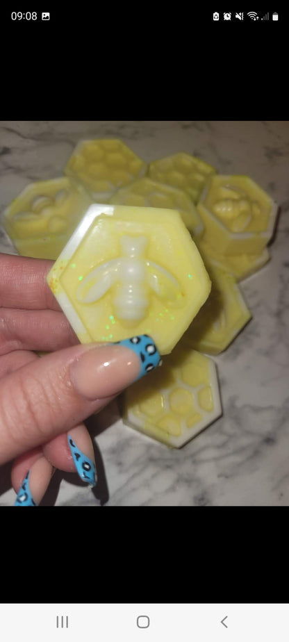 Honeycomb bees